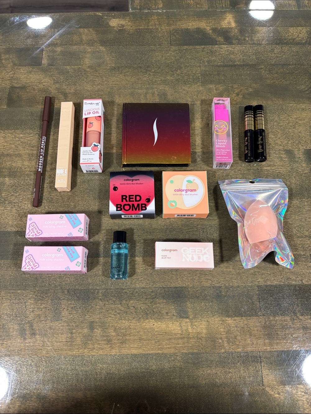 Colorgram & Crème Shop Make Up Bundle